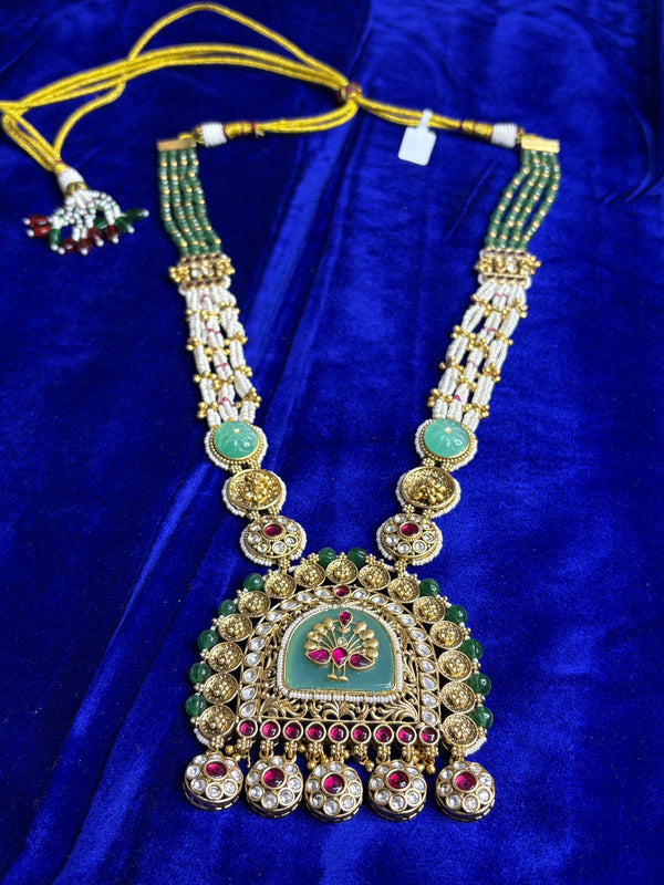 Traditional Kundan Necklace Set