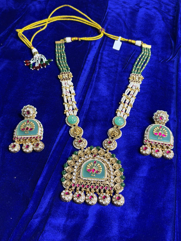 Traditional Kundan Necklace Set